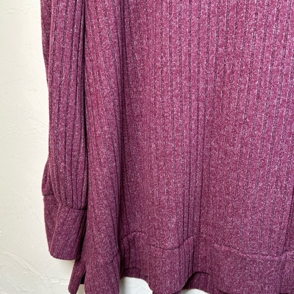 Lane Bryant Cozy Wine Colored Active Knit Lightweight Slouchy Hoodie
Sz 14/16 - Picture 10 of 10